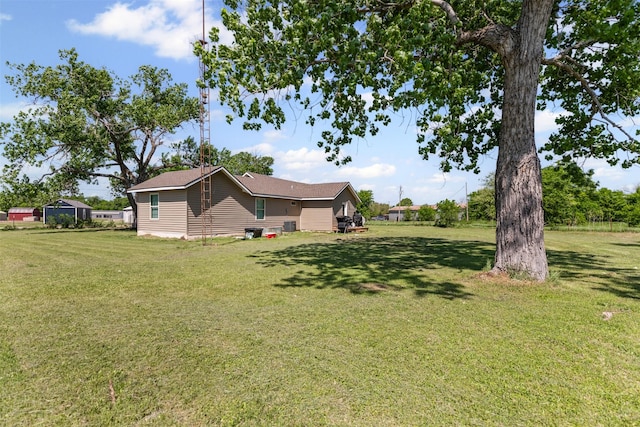 105 S Lavaca St, Whitney, TX 76692 - view of green lawn