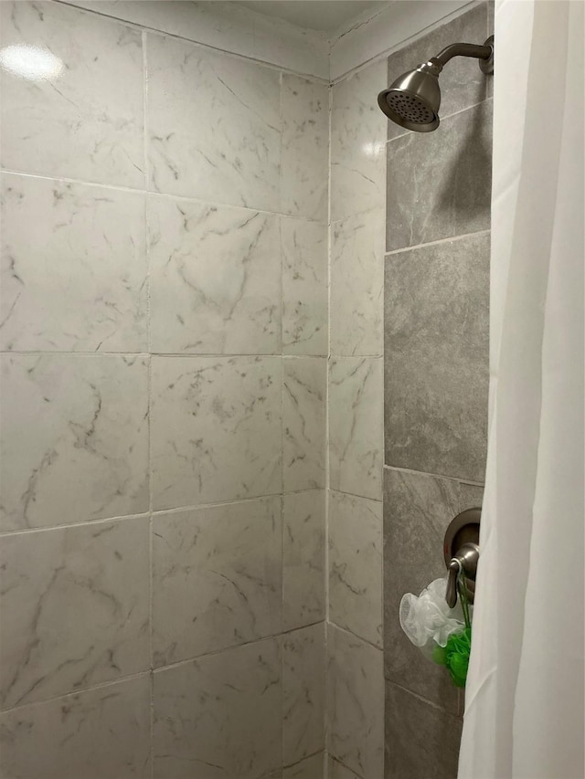 1403 Little St, Copperas Cove, TX 76522 - bathroom with a tile shower
