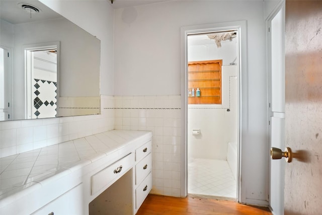 520 Circleview Dr S, Hurst, TX 76054 - full bath with wood finished floors and vanity