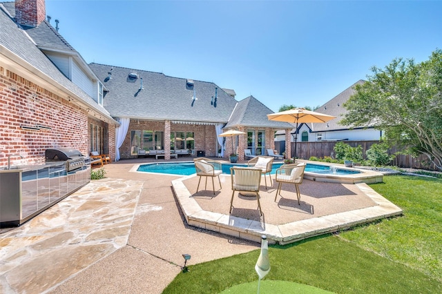 1495 Bent Trail Cir, Southlake, TX 76092 - view of swimming pool with a jacuzzi, a fenced backyard, a patio area, and a putting area