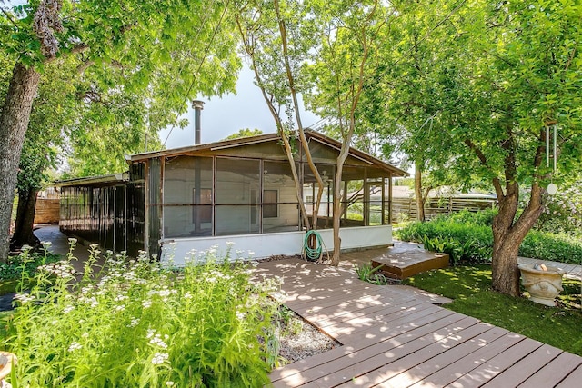 1245 Hodgson St, Fort Worth, TX 76115 - deck with a sunroom