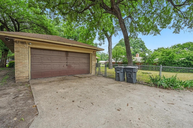 6330 Autumn Woods Trl, Dallas, TX 75232 - view of detached garage