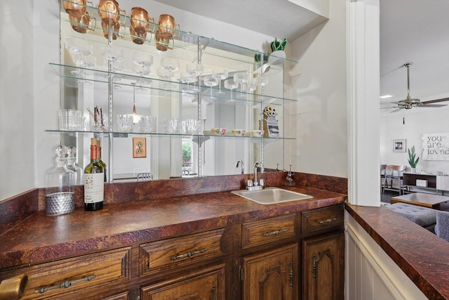 2500 Indian Hills Dr, Plano, TX 75075 - indoor wet bar featuring a ceiling fan