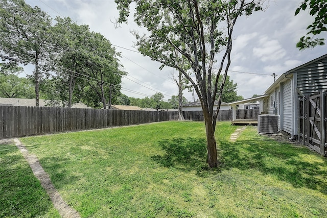 1601 Elizabeth Dr, Garland, TX 75042 - view of yard with central AC unit