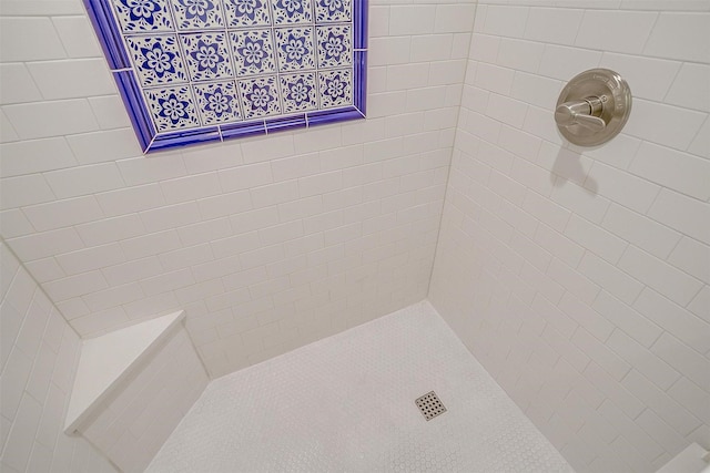 160 Solano Cir, Aledo, TX 76008 - bathroom featuring a tile shower