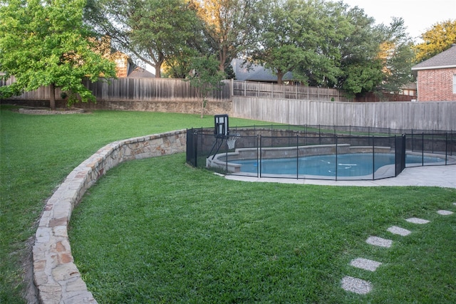 7002 Clear Springs Pkwy, Garland, TX 75044 - view of yard