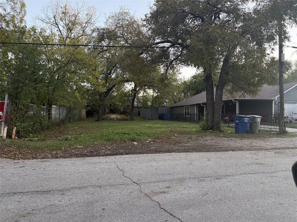 1906 Muncie Ave, Dallas, TX 75212