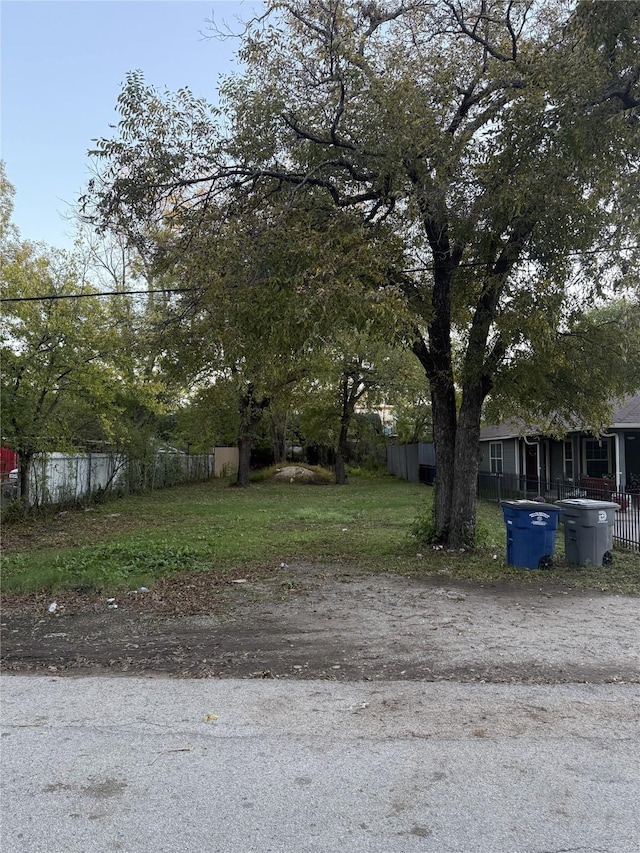 1906 Muncie Ave, Dallas, TX 75212