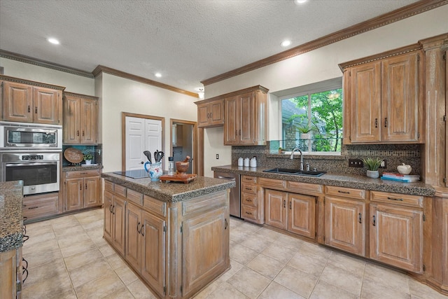 820 Windlake Cir, Heath, TX 75032 - kitchen featuring stainless steel appliances, a sink, tasteful backsplash, light tile patterned floors, and ornamental molding