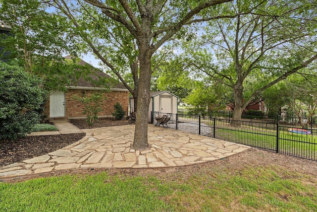 820 Windlake Cir, Heath, TX 75032 - view of yard with a patio area