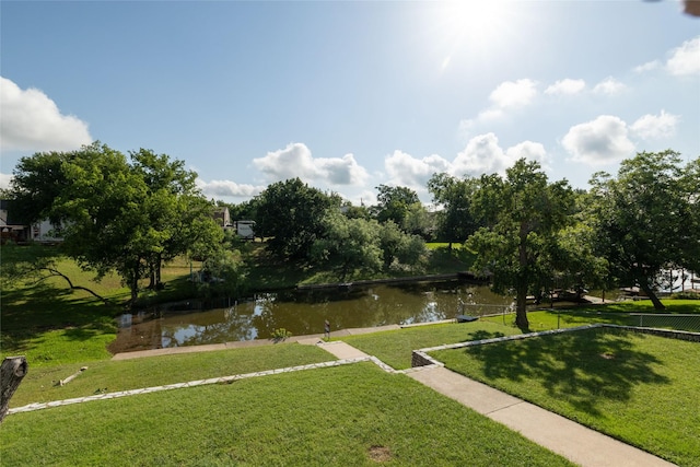 4007 Cherokee Ct, Granbury, TX 76048 - view of home's community featuring a water view and a lawn