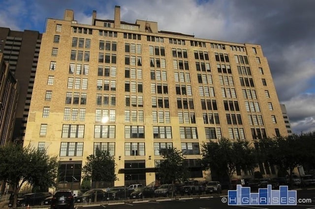 1122 Jackson St Unit 718, Dallas, TX 75202 - view of apartment building / complex