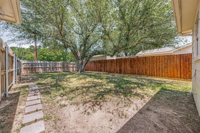 2521 Markland St, Irving, TX 75060 - view of yard