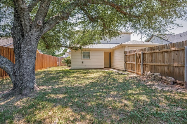 2521 Markland St, Irving, TX 75060 - view of yard