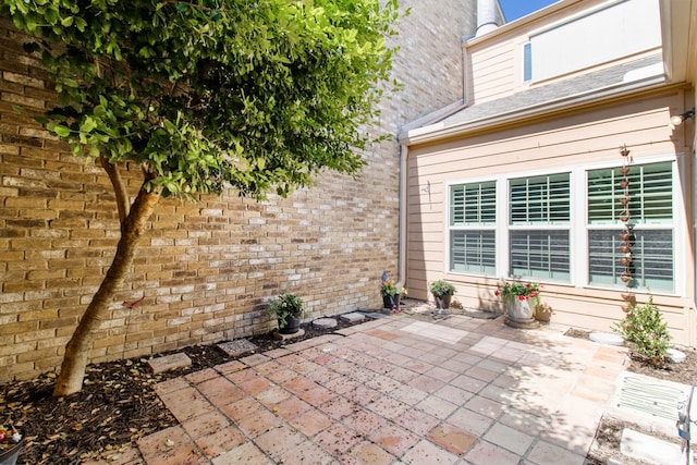 7014 Regalview Cir, Dallas, TX 75248 - view of patio / terrace