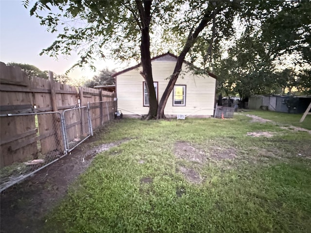 11717 Crumpton Dr, Balch Springs, TX 75180 - view of yard
