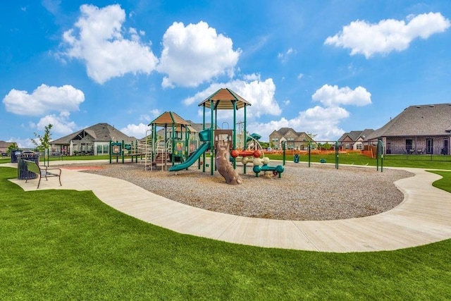 817 Calm Crest Dr, Rockwall, TX 75087 - community play area with a lawn
