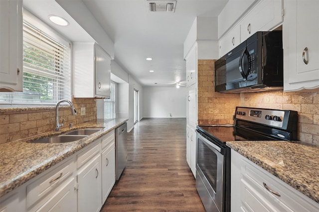 2913 Portales Dr, Fort Worth, TX 76116 - kitchen featuring stainless steel appliances, a sink, decorative backsplash, plenty of natural light, and recessed lighting