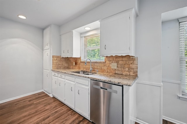 2913 Portales Dr, Fort Worth, TX 76116 - kitchen featuring dishwasher, a sink, dark wood-style floors, decorative backsplash, and recessed lighting