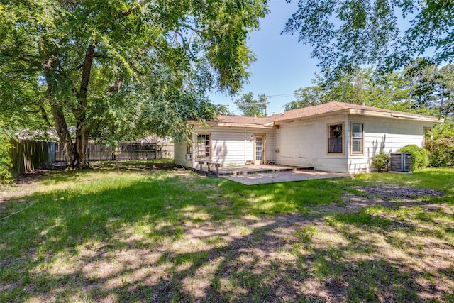 711 W State St, Terrell, TX 75160 - view of yard with a patio area and cooling unit