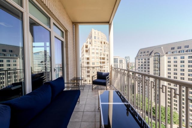 2525 N Pearl St Unit 1704, Dallas, TX 75201 - balcony with an outdoor hangout area and a view of city