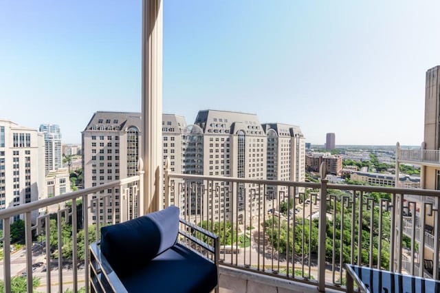 2525 N Pearl St Unit 1704, Dallas, TX 75201 - balcony with a city view