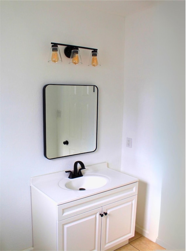 5117 Libbey Ave, Fort Worth, TX 76107 - bathroom featuring vanity