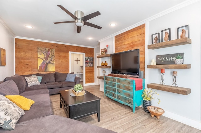 426 Brown Ave, Tuscola, TX 79562 - living room with crown molding, ceiling fan, wood finished floors, baseboards, and recessed lighting