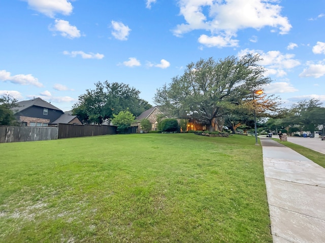 2601 Clublake Trl, Mckinney, TX 75072 - view of yard