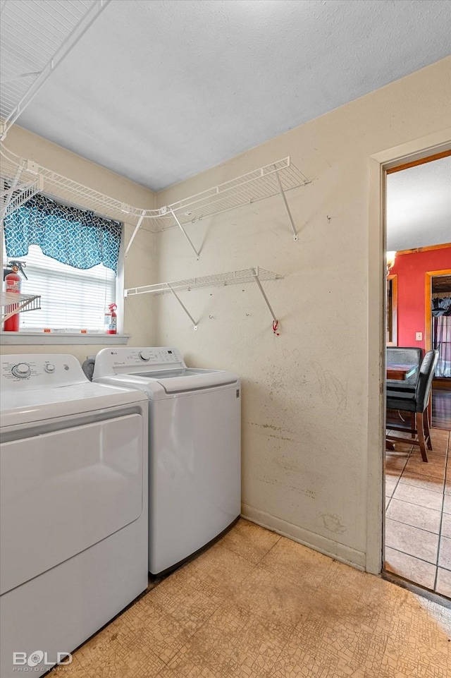 2020 Venus Dr, Bossier City, LA 71112 - laundry area featuring independent washer and dryer