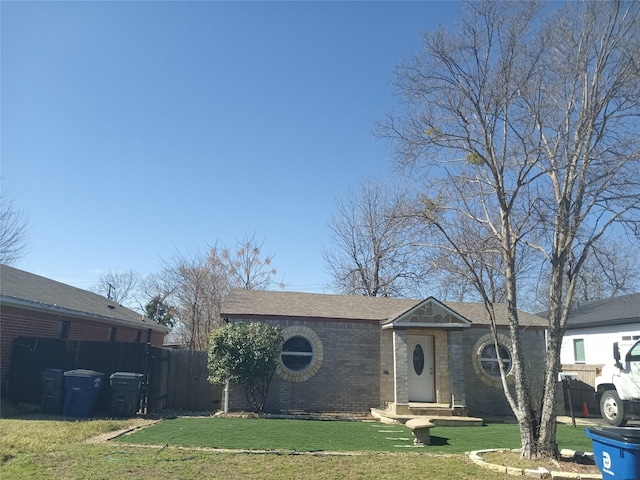 2911 S Denley Dr, Dallas, TX 75216 - ranch-style home with brick siding