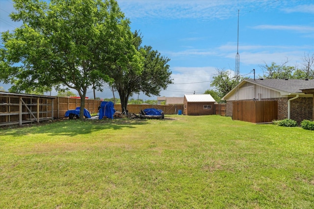 226 Hillcrest St, Sanger, TX 76266 - view of yard
