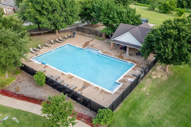 4017 Summerhill Ln, Fort Worth, TX 76244 - community pool with a patio