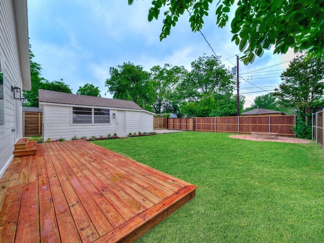 209 S Marlborough Ave, Dallas, TX 75208 - view of yard featuring a deck
