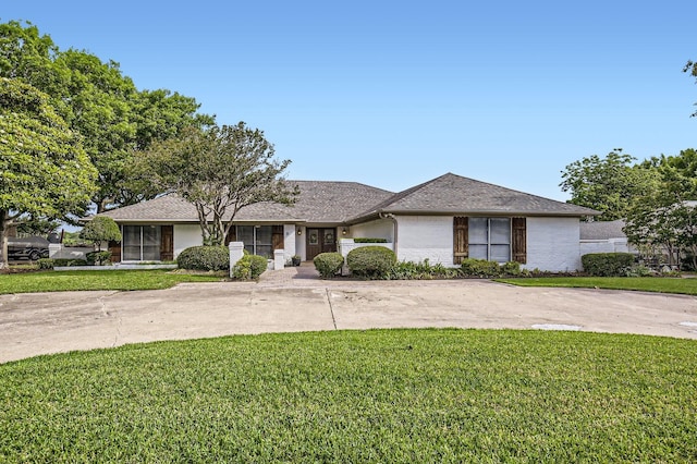 8 Canyon Ridge Dr, Fate, TX 75087 - ranch-style home featuring a front lawn