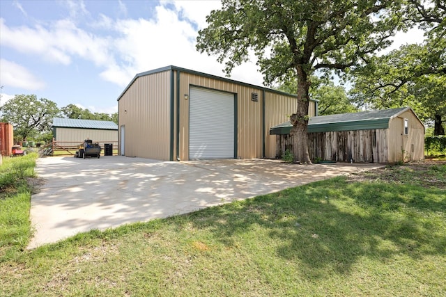 1511 Cabaniss Ln, Weatherford, TX 76088 - view of detached garage