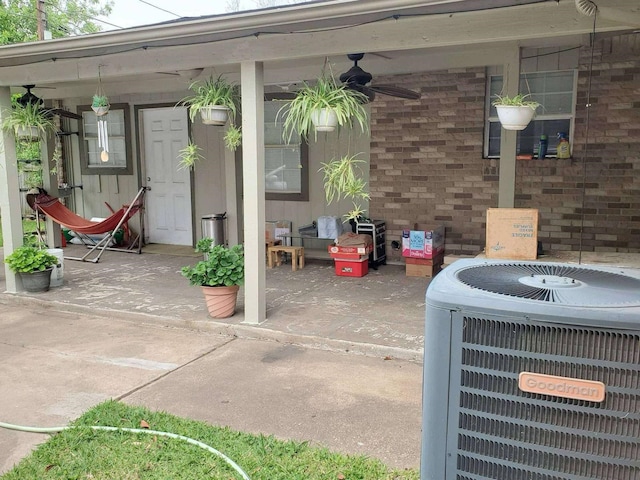2616 Avenida Loop, Irving, TX 75062 - view of patio with central AC and ceiling fan
