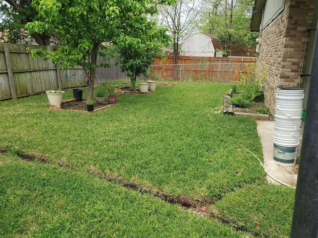 2616 Avenida Loop, Irving, TX 75062 - view of yard