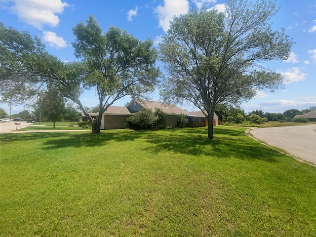 1215 Keechi St, Weatherford, TX 76086 - view of grassy yard
