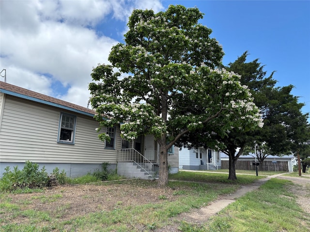 105 Philview St, Borger, TX 79007 - view of side of home