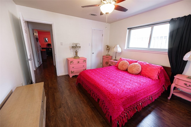 4458 Cardiff Ave, Fort Worth, TX 76133 - bedroom with wood finished floors and ceiling fan