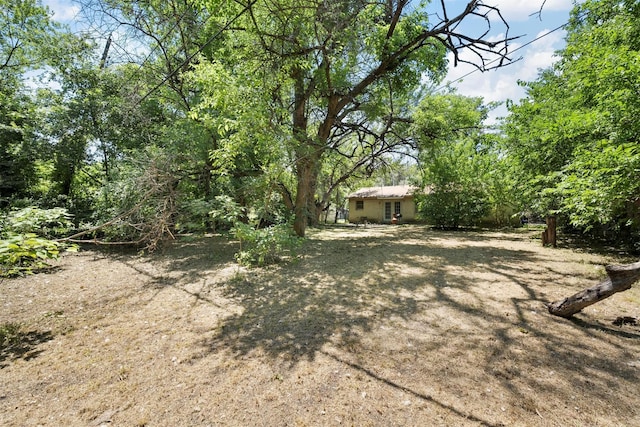 3812 Acree St, Beverly Hills, TX 76711 - view of yard