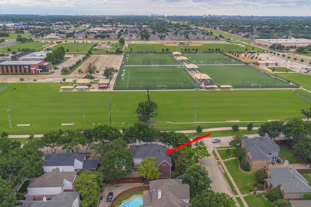 6720 Grant Ln, Plano, TX 75024 - aerial view of property and surrounding area featuring nearby suburban area