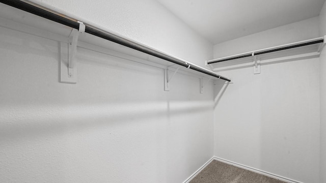 504 Drake Dr, Ferris, TX 75125 - walk in closet featuring carpet