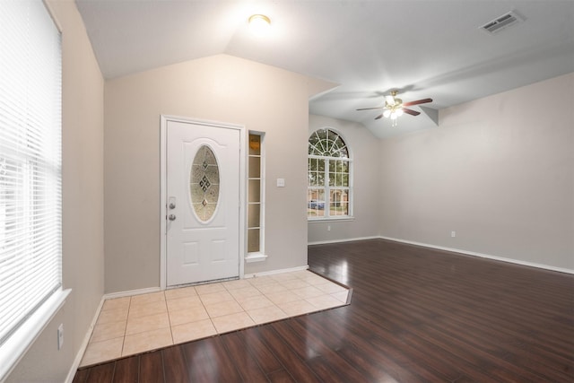648 Tabasco Trl, Arlington, TX 76002 - foyer entrance with wood finished floors, lofted ceiling, ceiling fan, and baseboards