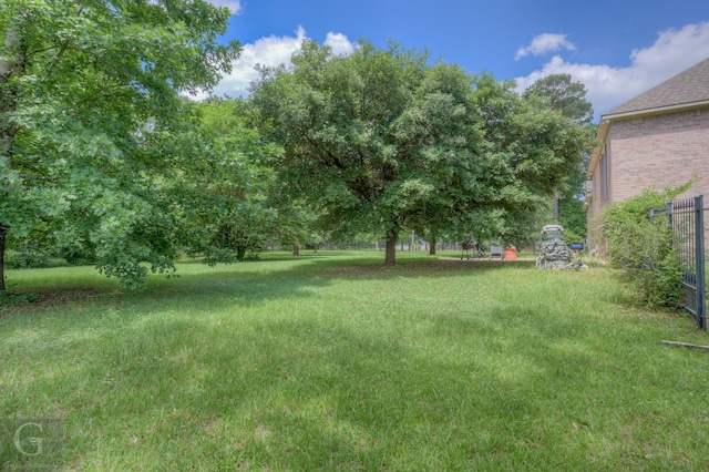 5345 Vermilion Pl, Keithville, LA 71047 - view of grassy yard