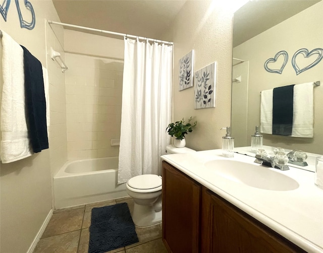 8309 Horse Whisper Ln, Fort Worth, TX 76131 - full bath featuring vanity, toilet, shower / bath combo, and baseboards