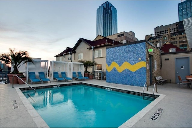 1122 Jackson St Unit 220, Dallas, TX 75202 - view of community pool