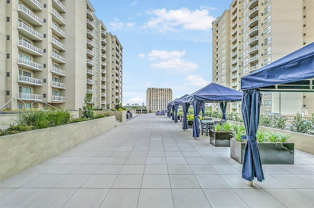 3225 Turtle Creek Blvd Unit 320, Dallas, TX 75219 - view of community with a gazebo
