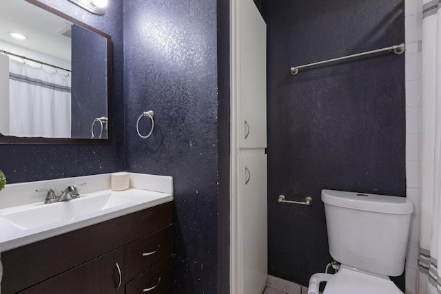 713 Loganwood Dr, Royse City, TX 75189 - full bathroom with vanity and toilet